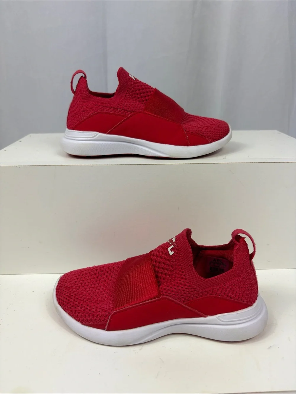 APL Kid's TechLoom Bliss in Red/White.